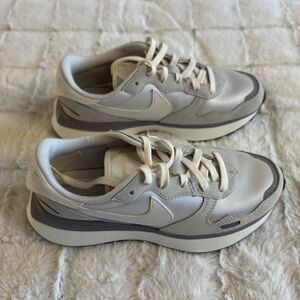 Nike Phoenix Waffle Sneaker